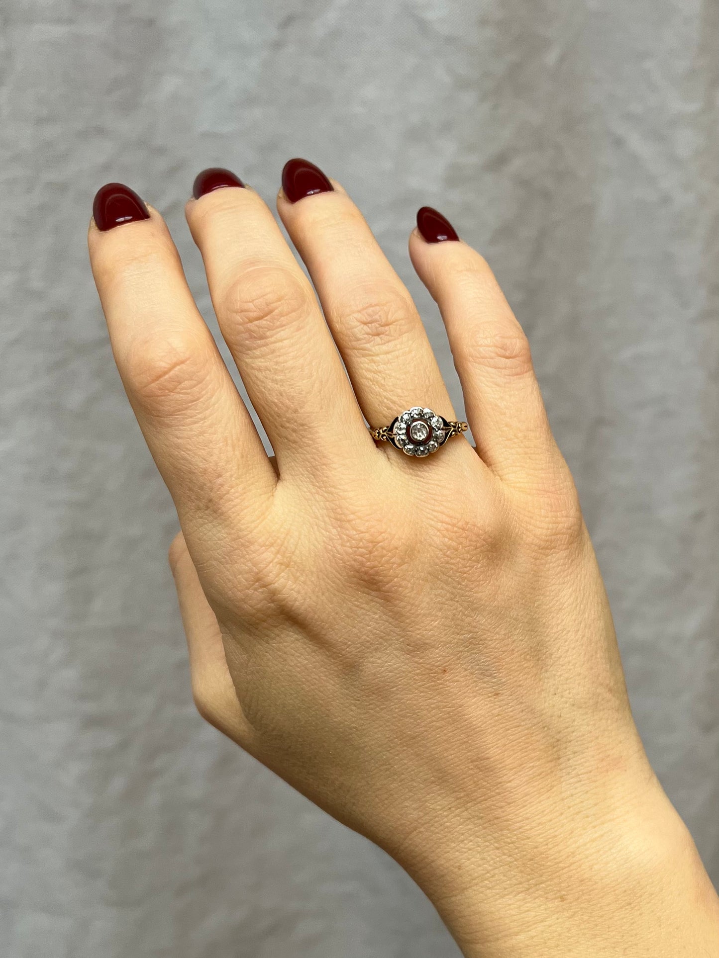 Antique Daisy Diamond Cluster Ring